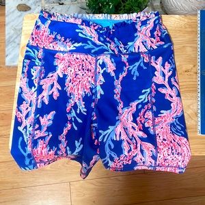 New with Tags Lilly Pulitzer Luxletic Weekender High Rise Shorts